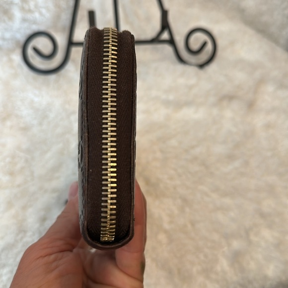 Gucci Leather Zipper Wallet - Picture 4 of 7